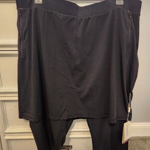 HydroChic 4x Black Ahtletic/Swim Skirt w/capri leggings